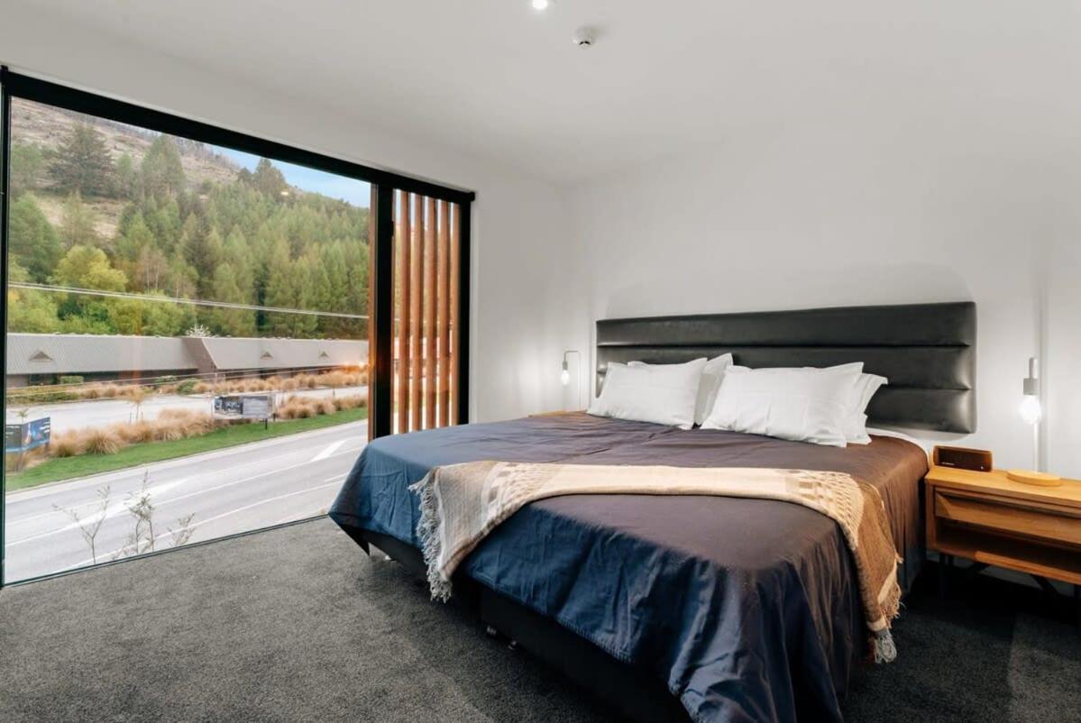 Coronet Base At La Residence Du Parc Queenstown Eksteriør billede